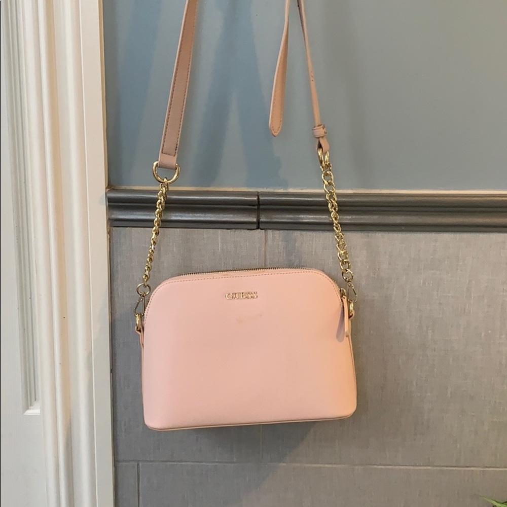 Woman's Guess handbag
